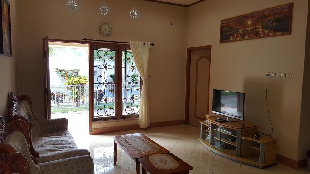 Sari Inn Kuta  Экстерьер фото